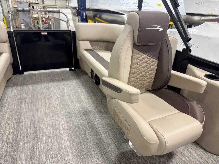 2026 Bennington 20SSR - SPS - Premium US-ETWS9915K526 [photo 17]